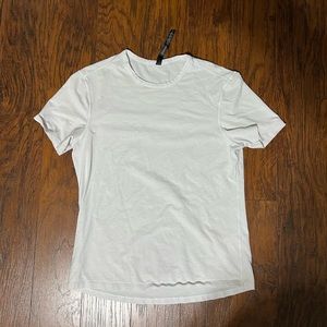 Lululemon size Large white basic t